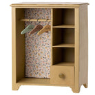 Grand garde - robe jaune pour vêtements de poupée - Accessoires de maison de poupées - Boutique LeoLudo - Maileg