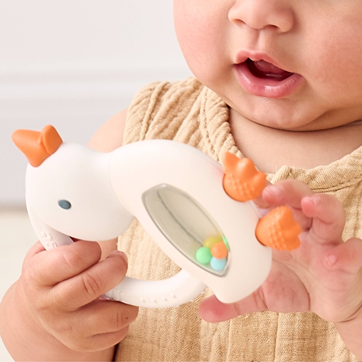 Hochet et jouet de dentition en silicone -Jouets d'éveil- Boutique LeoLudo-Itzy Ritzy Canada