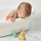 Jouets de bain bébé – Itzy Ducky Family™ - Jouets de bain - Boutique LeoLudo - Itzy Ritzy Canada