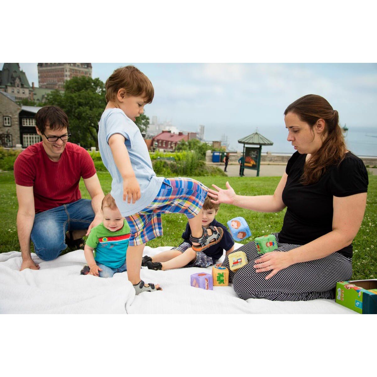 La tour des consignes - Jeux de société - Boutique LeoLudo - Placote