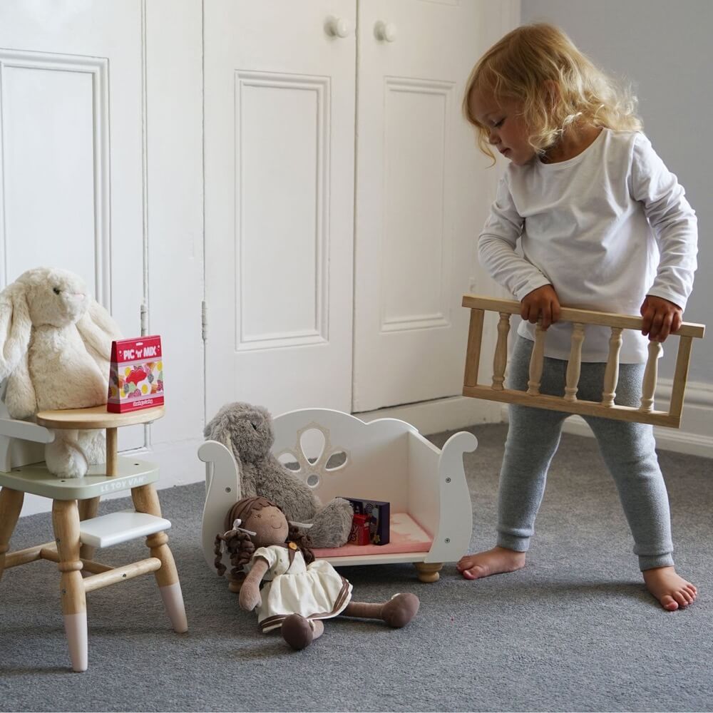 Trio meubles Toy Van + accessoires de soin de poupée 30 cm-Le Toy Van-Boutique LeoLudo