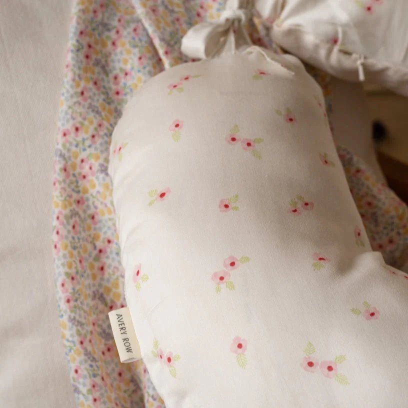 Oreiller d'allaitement Anemone -Allaitement- Boutique LeoLudo-Avery Row