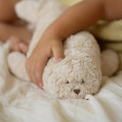 Phoque Moonie sable – Peluche apaisante biologique avec veilleuse - Jouets d'éveil - Boutique LeoLudo - moonie