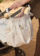 Sac à langer matelassé Mayoral avec matelas à langer – Écru fleuri -Accessoires bébé- Boutique LeoLudo-Mayoral