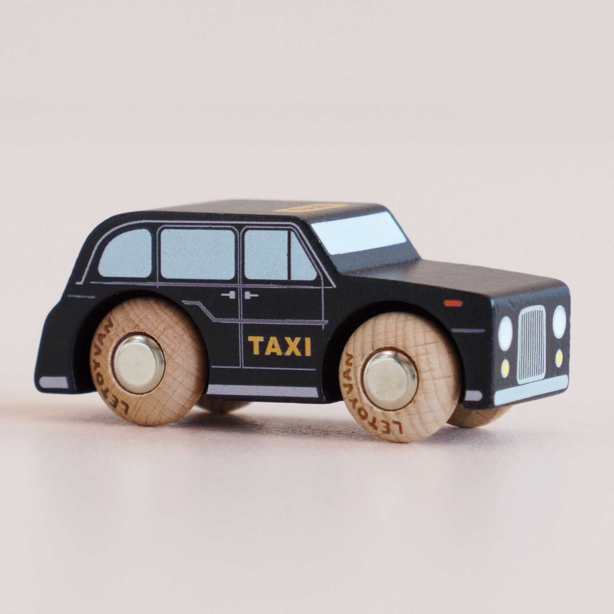 Taxi londonien en bois Bertie -Véhicules de jeu- Boutique LeoLudo-Le Toy Van