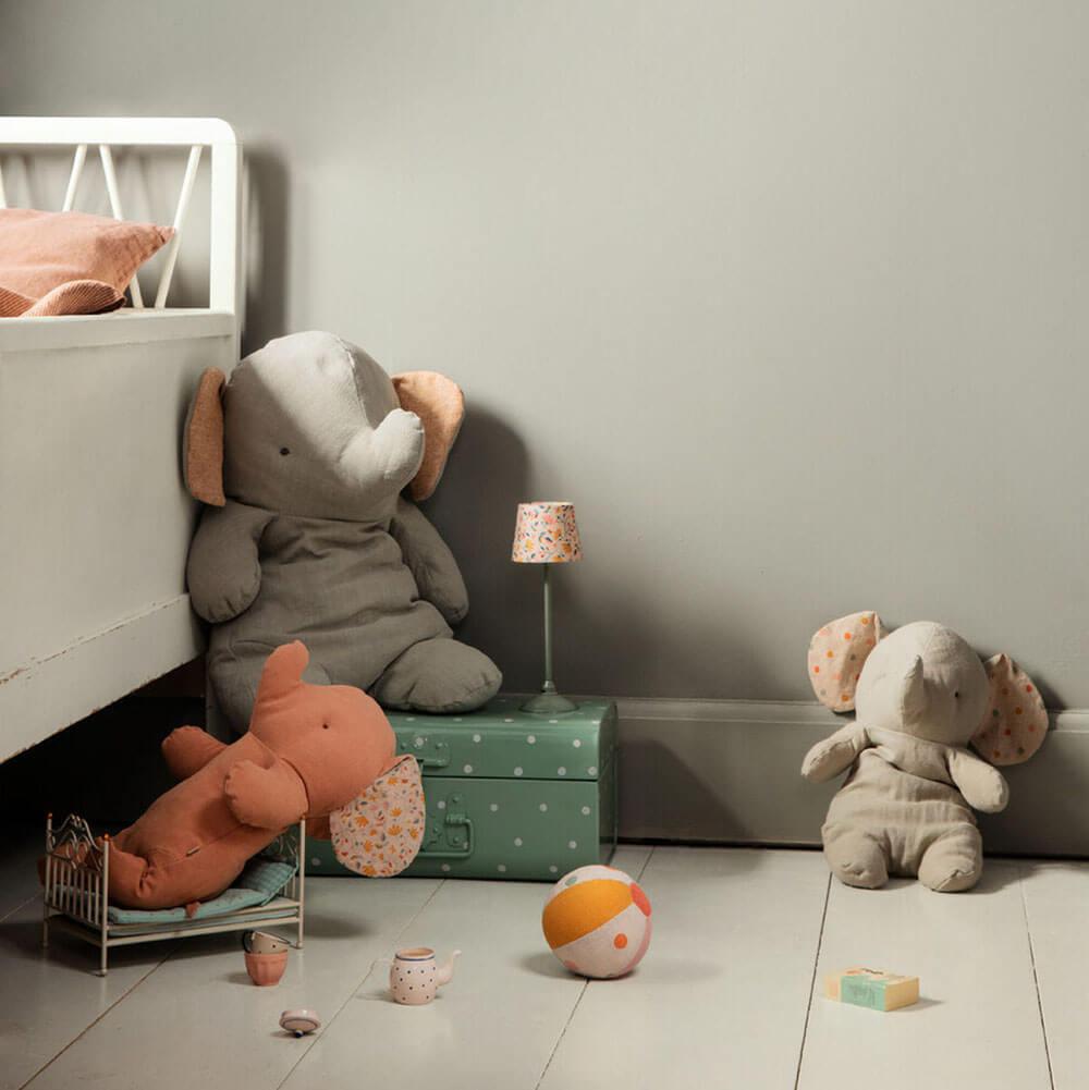 Amis du safari - Éléphant rose poudre (13")-Maileg-Boutique LeoLudo