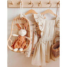 Chaise suspendue en rotin pour poupée - Accessoires poupée - Boutique LeoLudo - Poppie Toys