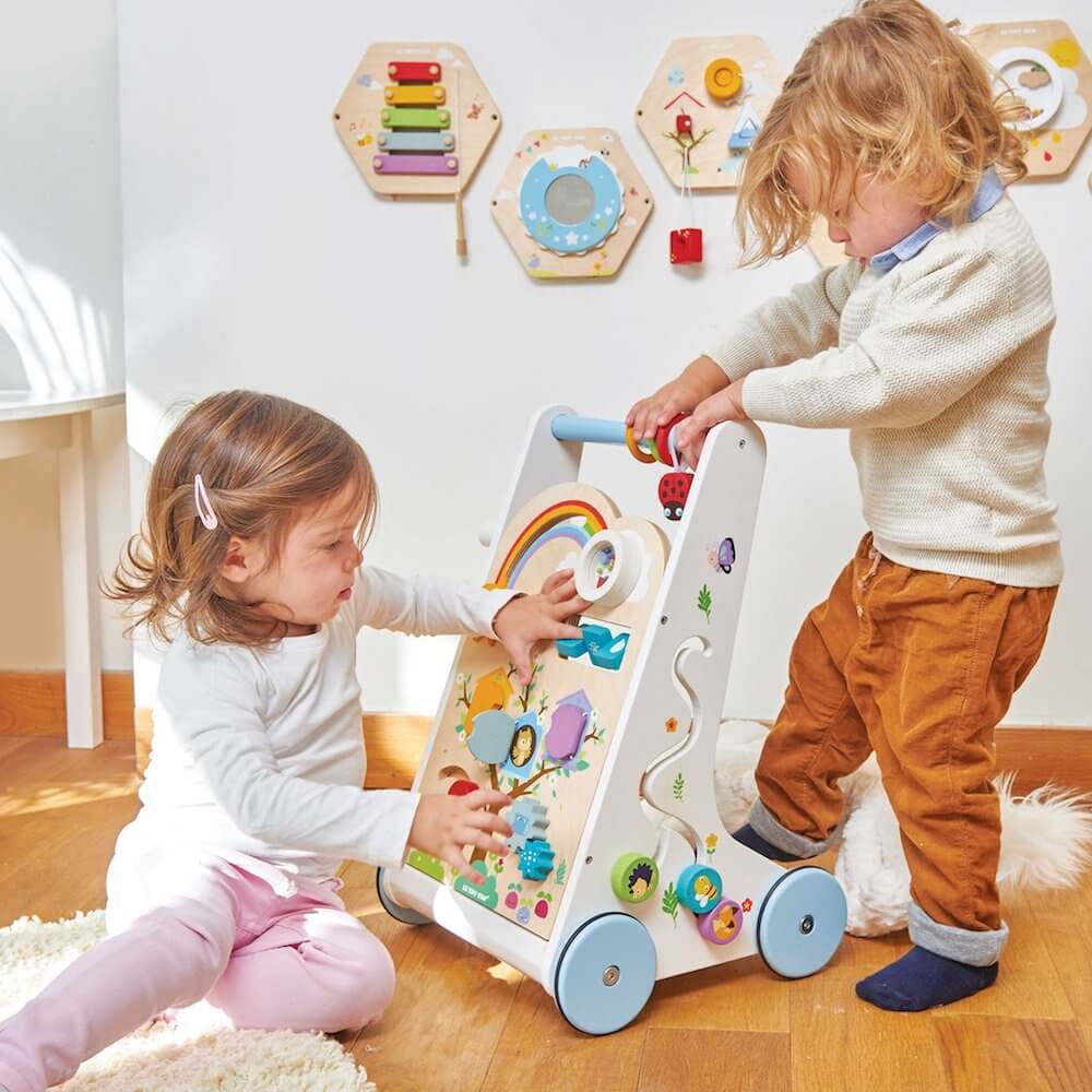 Chariot de marche d'éveil Petilou - Trotteurs - Boutique LeoLudo - Le Toy Van