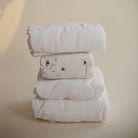 Drap contour de lit de bébé en mousseline - Blanc - Literie - Boutique LeoLudo - Mushie
