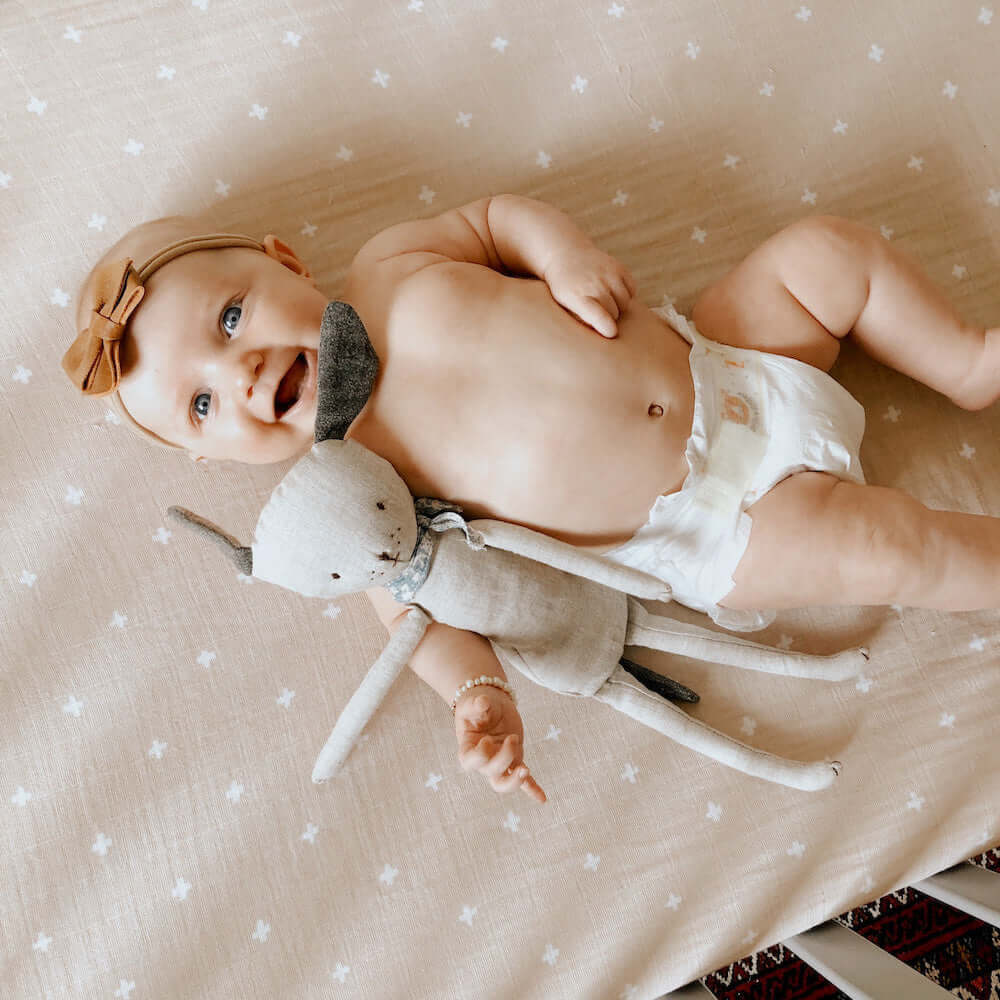 Drap contour en mousseline pour lit de bébé - Taupe Cross-Little Unicorn-Boutique LeoLudo