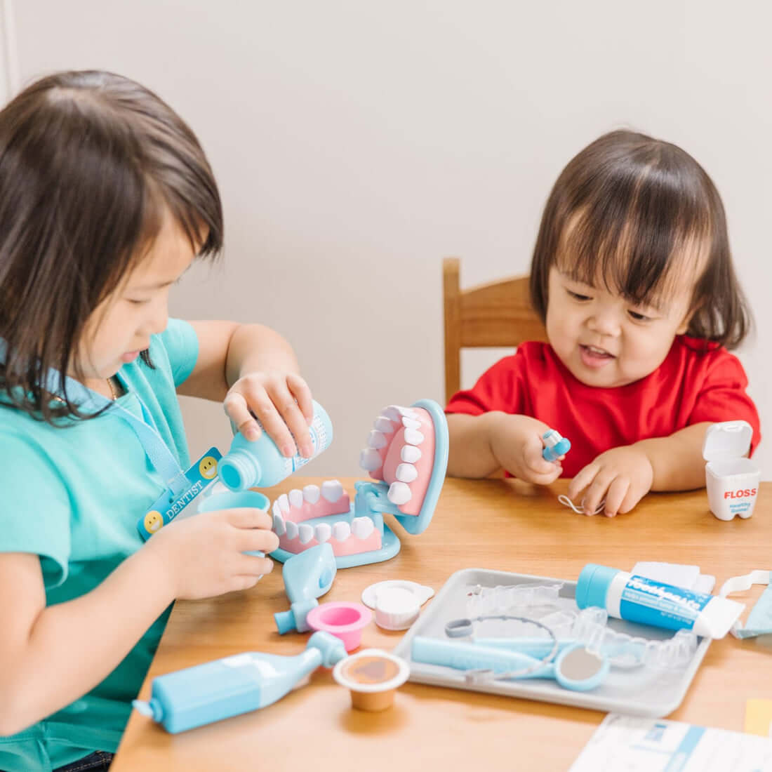 Ensemble de jeu de dentiste Super Sourire - Jouets d'imitation - Boutique LeoLudo - Melissa & Doug