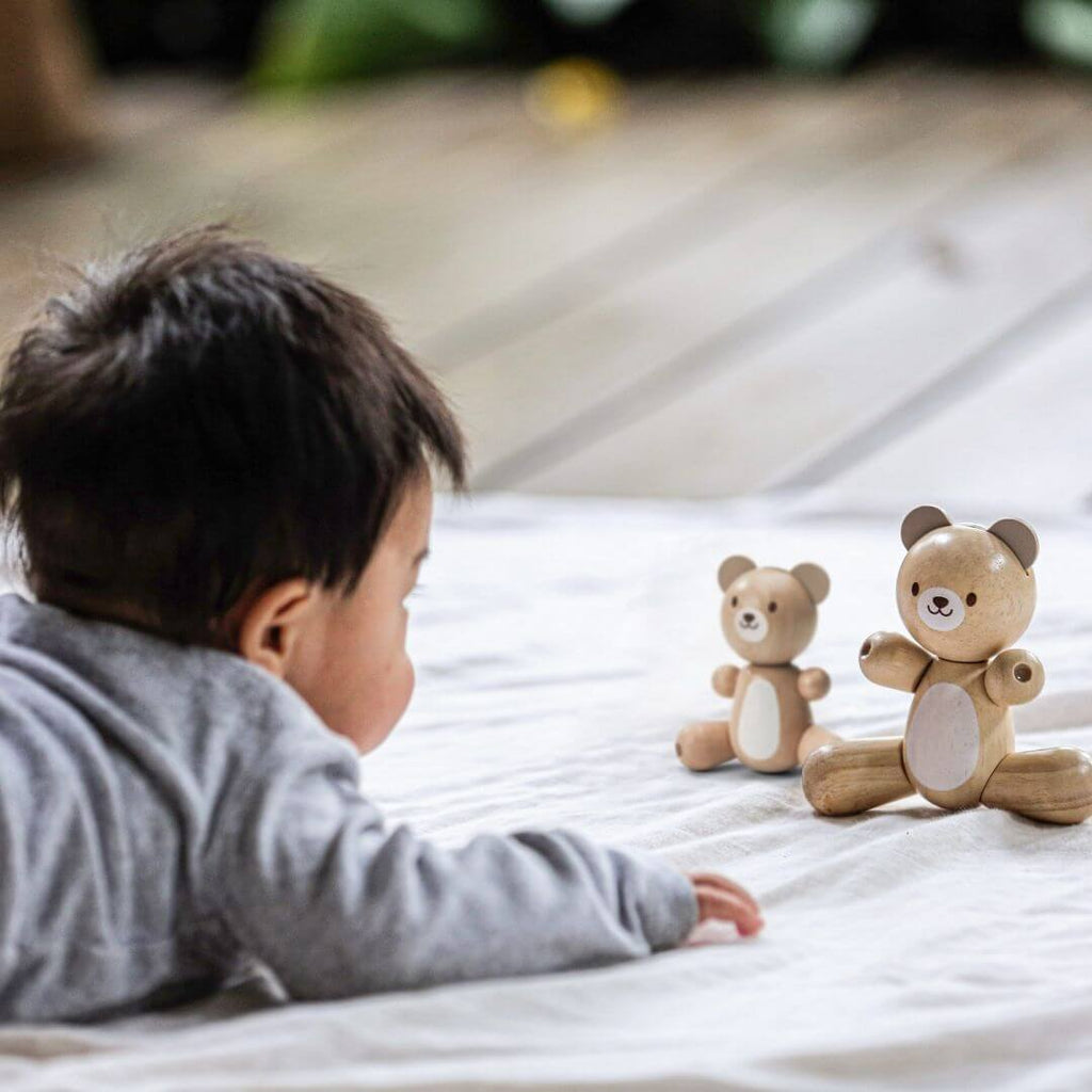 Figurines en bois - Maman ours et ourson articulés-Plan Toys-Boutique LeoLudo