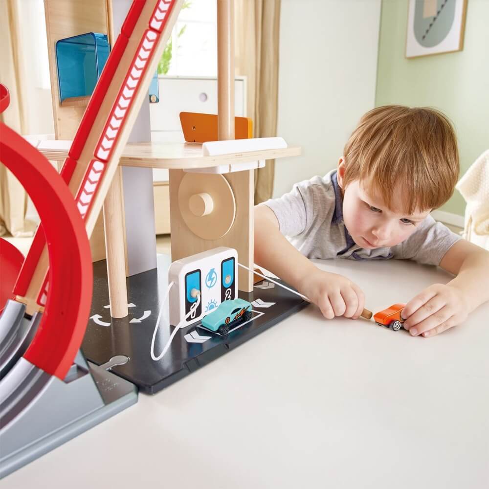 Garage de cascadeurs Gearhead - Ensembles de jeu - Boutique LeoLudo - Hape