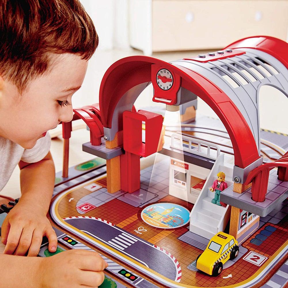 Gare de Grand City - Ensembles de jeu - Boutique LeoLudo - Hape