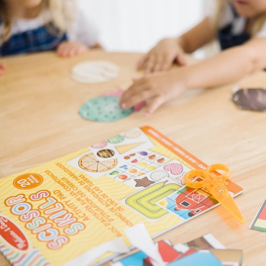 J'apprends à découper avec des ciseaux - Art & bricolage - Boutique LeoLudo - Melissa & Doug
