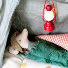 Lanterne rétro orange Micro - Accessoires de maison de poupées - Boutique LeoLudo - Maileg