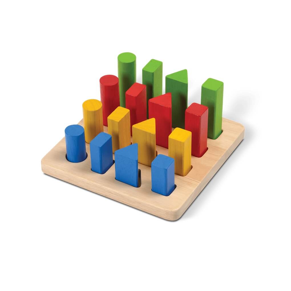 Plateau à chevilles géométrique - Jouets à trier & empiler - Boutique LeoLudo - Plan Toys