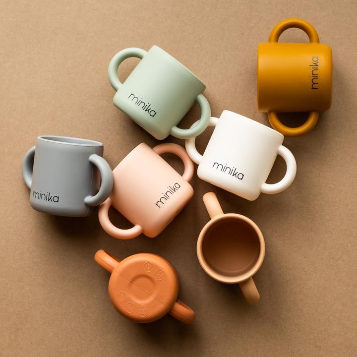 Tasse d'apprentissage avec poignées - Leaf - Alimentation & repas - Boutique LeoLudo - Minika