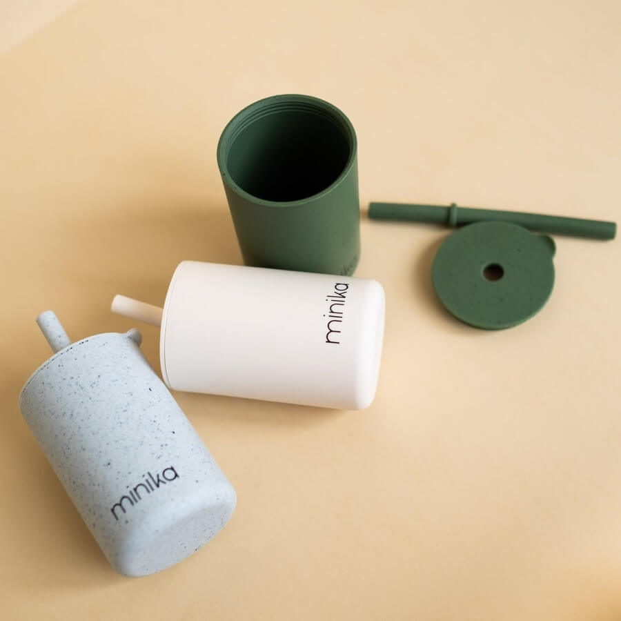 Verre en silicone avec paille et couvercle - Alimentation & repas - Boutique LeoLudo - Minika