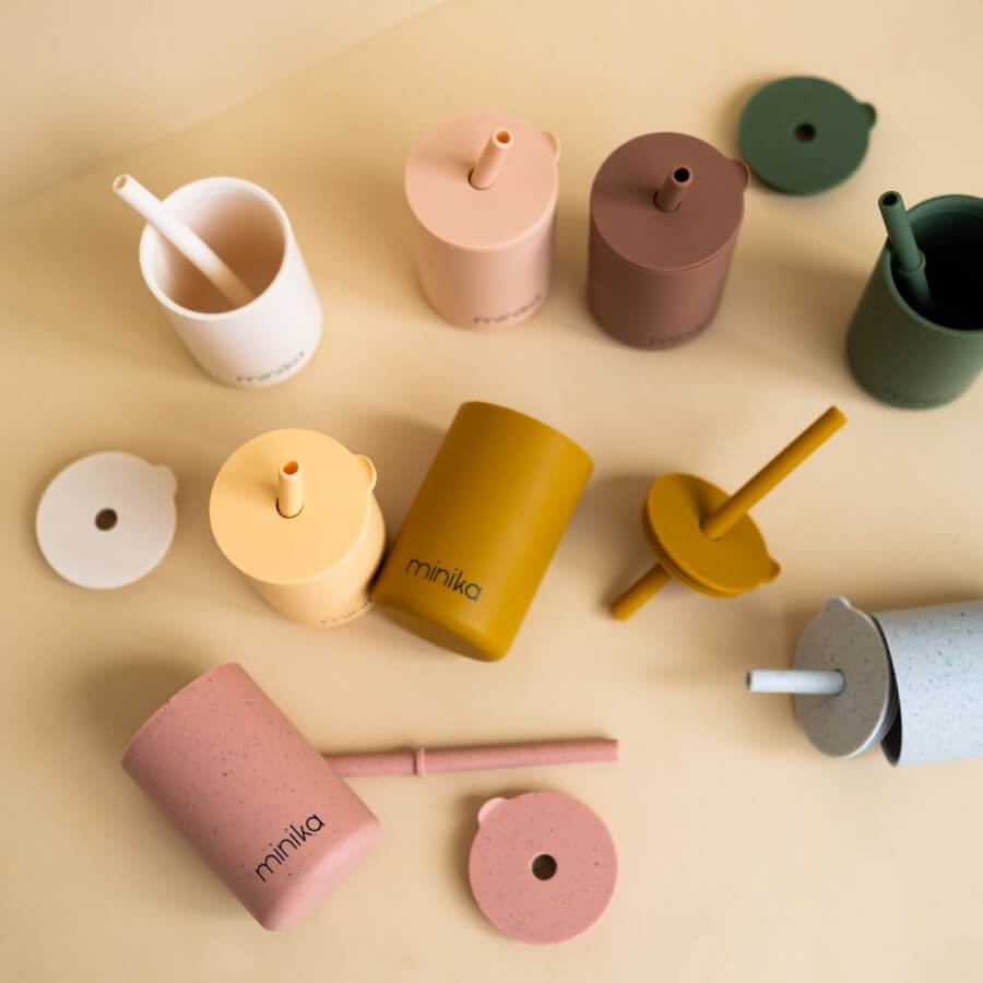 Verre en silicone avec paille et couvercle - Alimentation & repas - Boutique LeoLudo - Minika